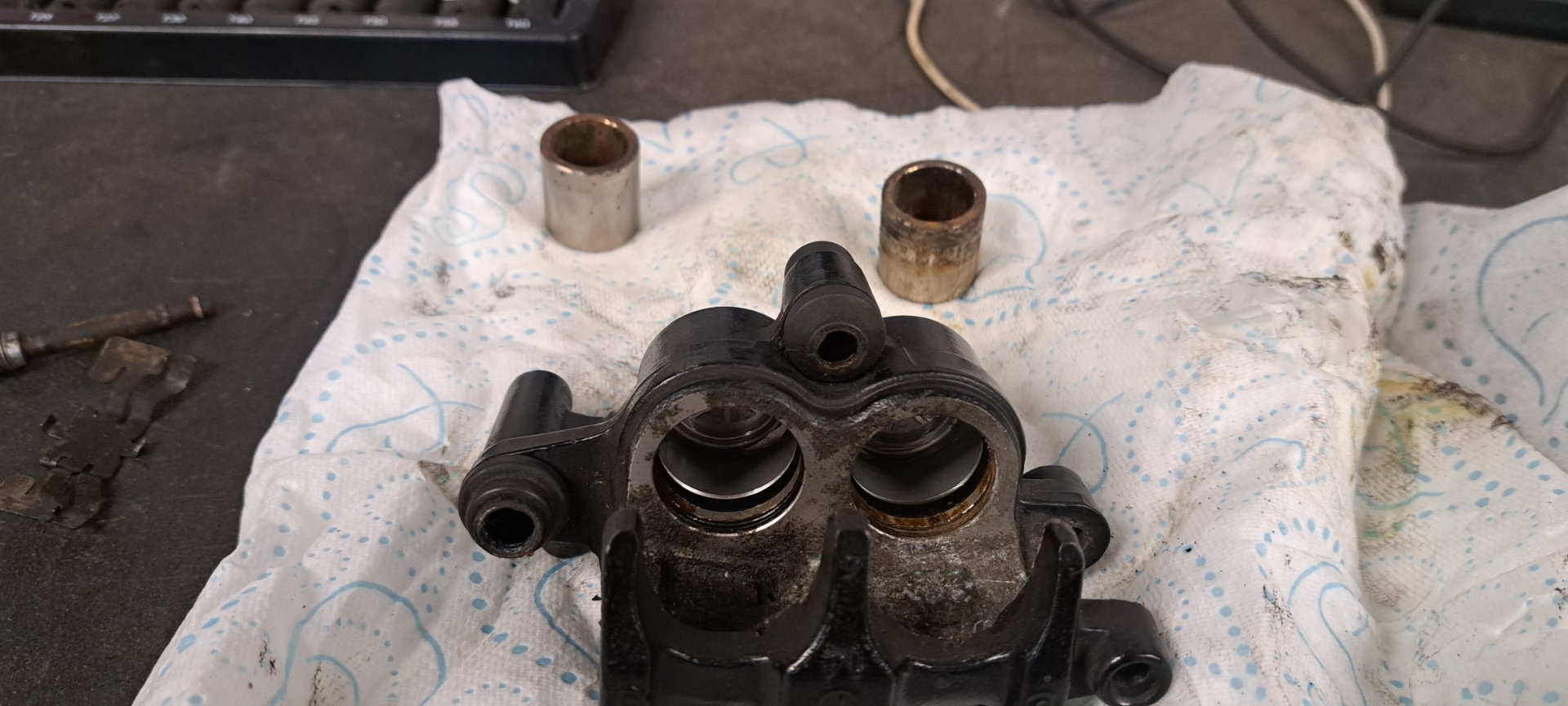 Pistons are pitted to death