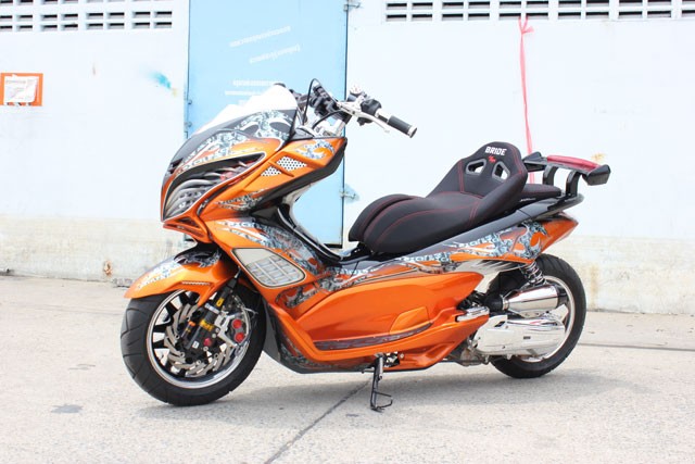 Thai Bikes 008a_800x600.jpg