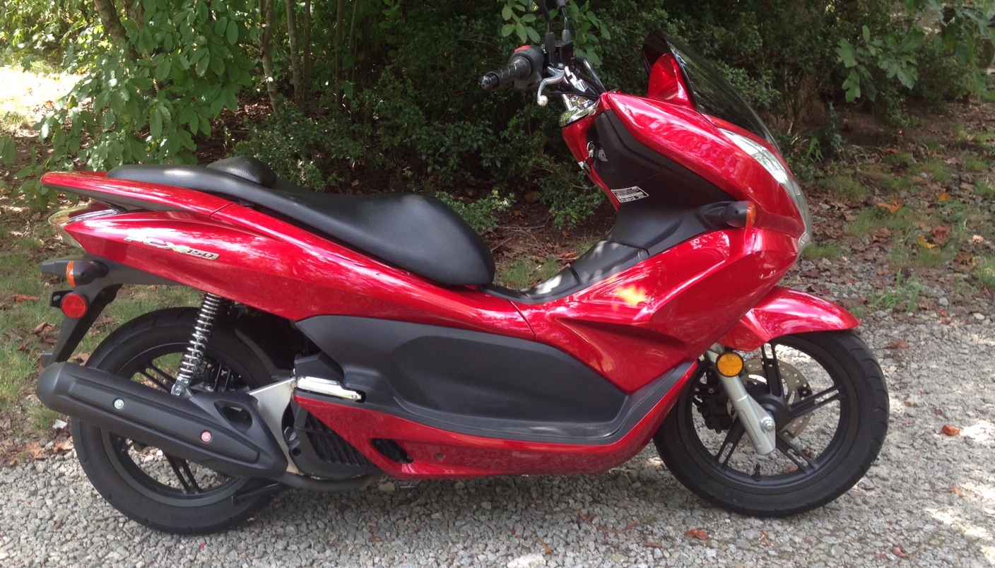 Honda PCX 150 B.jpg