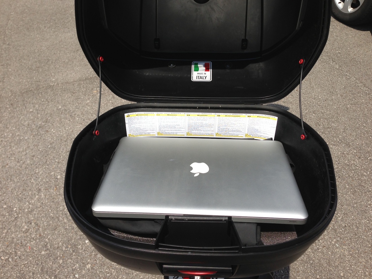 Laptop E370.JPG
