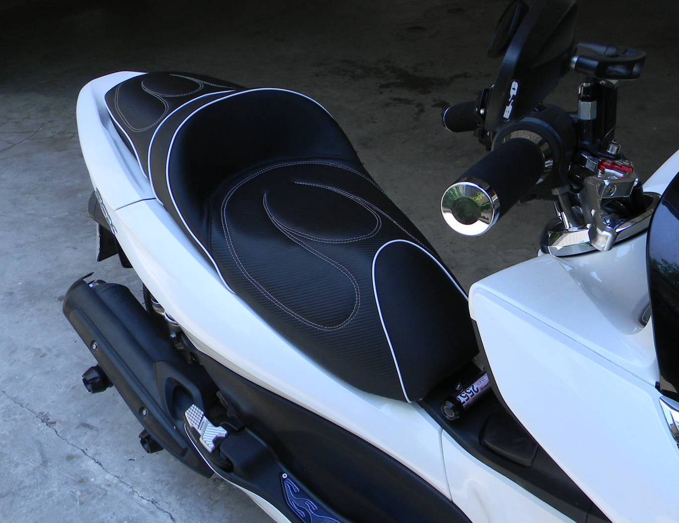 PCX Seat 004 Crop.jpg