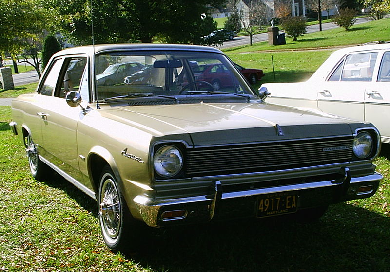 800px-1967_Rambler_American_220_2-door_tan_umfr.jpg
