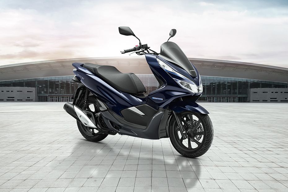 honda-pcx-hybrid-slant-rear-view-full-image-852481.jpg