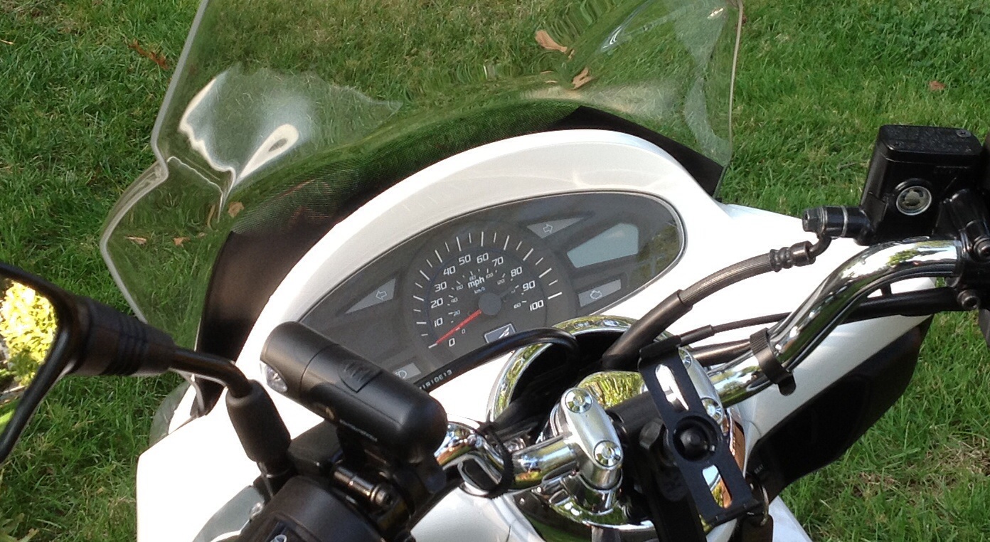 Bell iPulse HD LED light on PCX