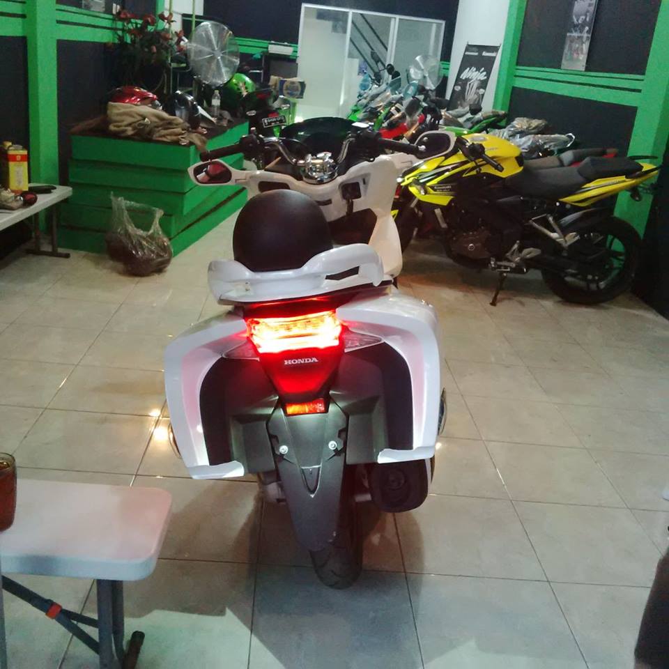 PCX2.jpg