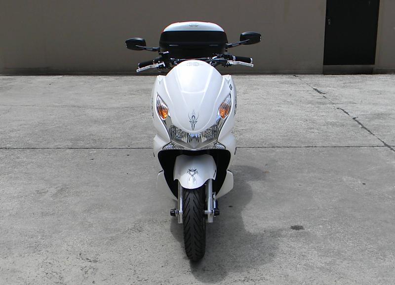 PCX 001 C_800x600.jpg